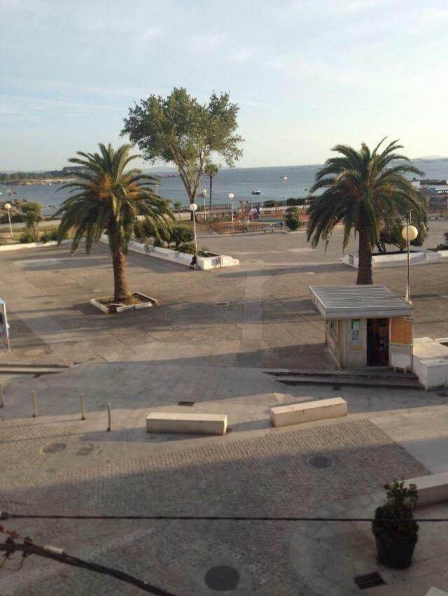 Piso Centrico Y Amplio En Praza Do Regueiro, A Illa De Arousa エクステリア 写真
